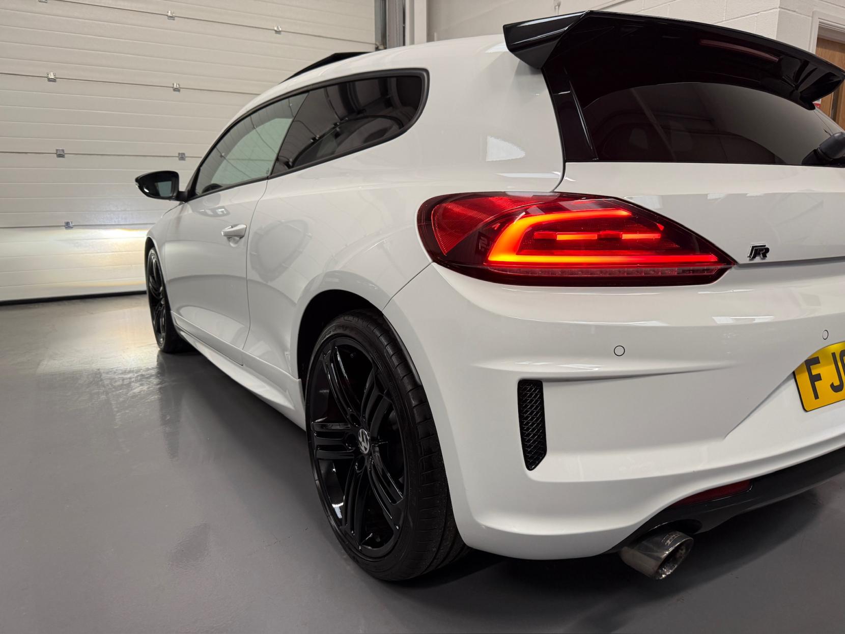 Volkswagen Scirocco 2.0 TSI BlueMotion Tech R Hatchback 3dr Petrol DSG Euro 6 (s/s) (280 ps)