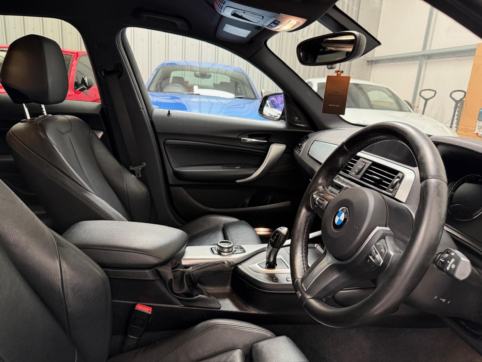 BMW 1 Series 2.0 118d M Sport Shadow Edition Hatchback 5dr Diesel Auto Euro 6 (s/s) (150 ps)