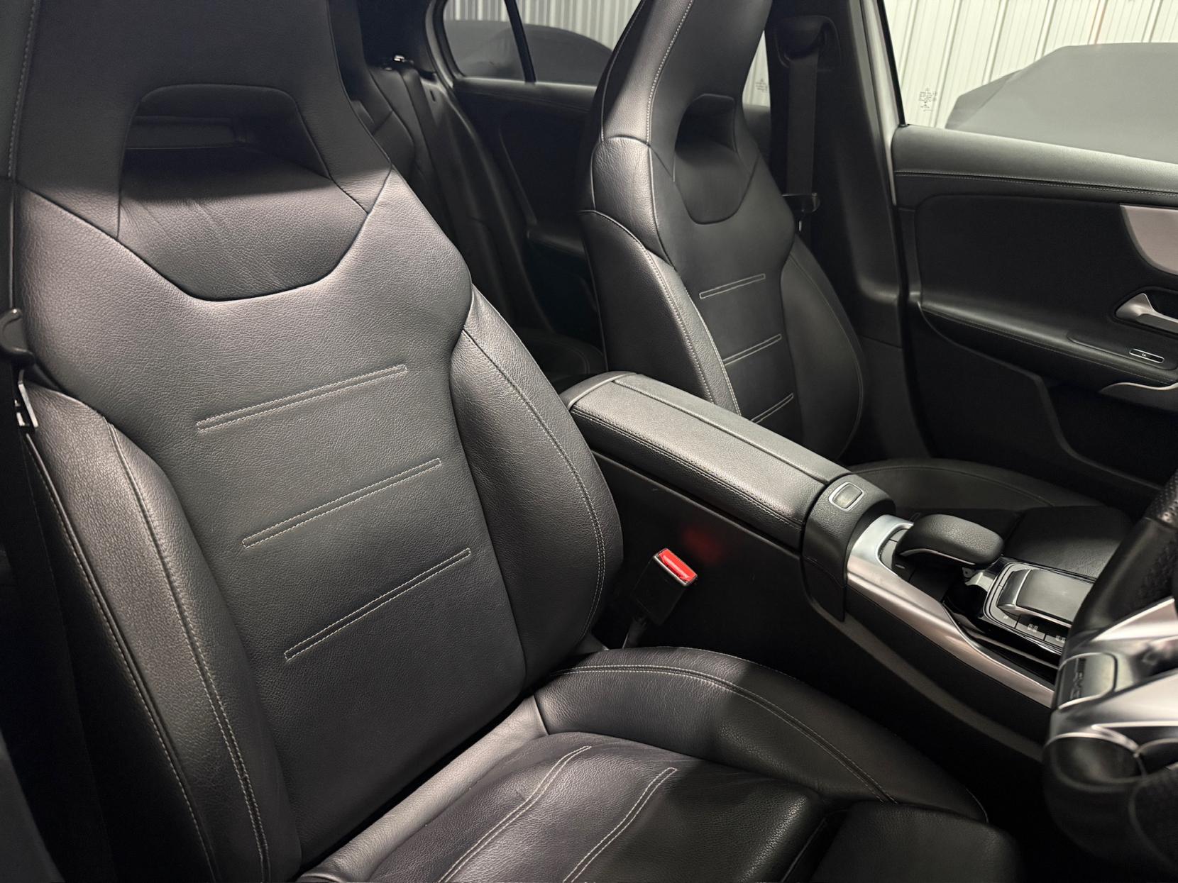 Mercedes-Benz A Class 2.0 A35 AMG (Premium Plus) Hatchback 5dr Petrol SpdS DCT 4MATIC Euro 6 (s/s) (306 ps)