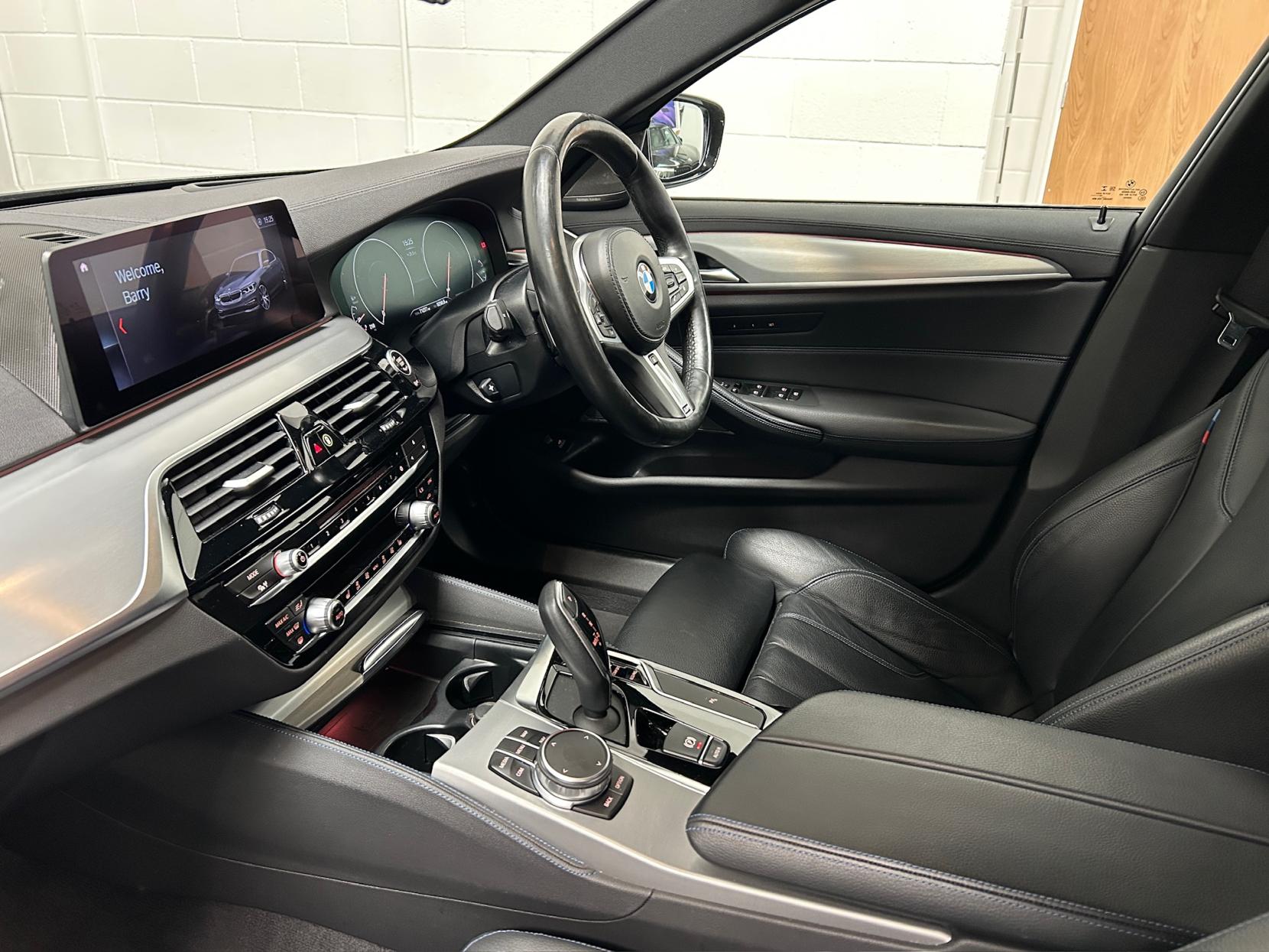 BMW 5 Series 3.0 530d M Sport Saloon 4dr Diesel Auto xDrive Euro 6 (s/s) (265 ps)