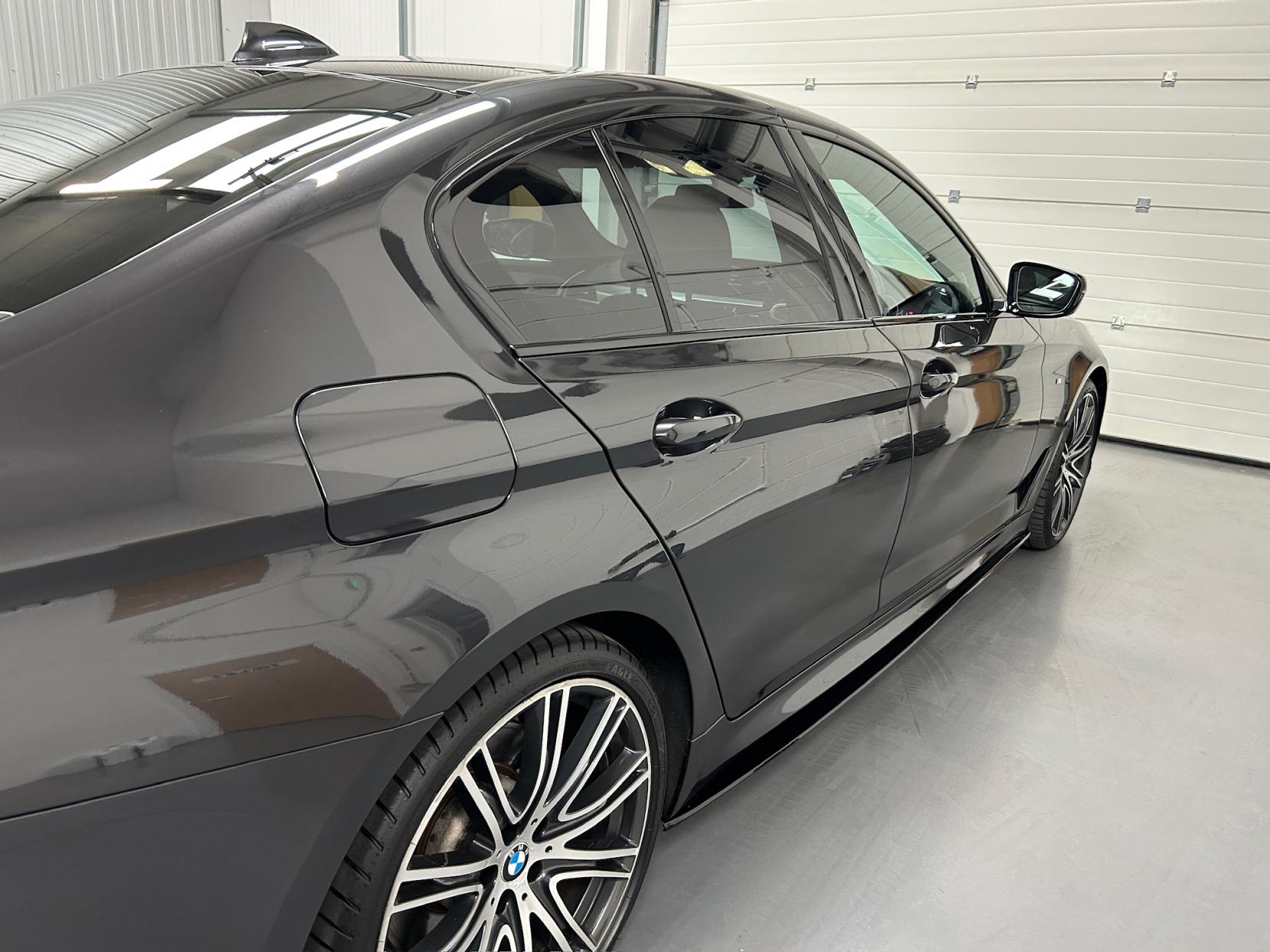 BMW 5 Series 3.0 530d M Sport Saloon 4dr Diesel Auto xDrive Euro 6 (s/s) (265 ps)