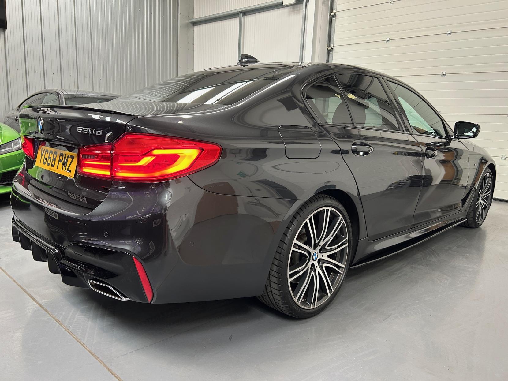 BMW 5 Series 3.0 530d M Sport Saloon 4dr Diesel Auto xDrive Euro 6 (s/s) (265 ps)