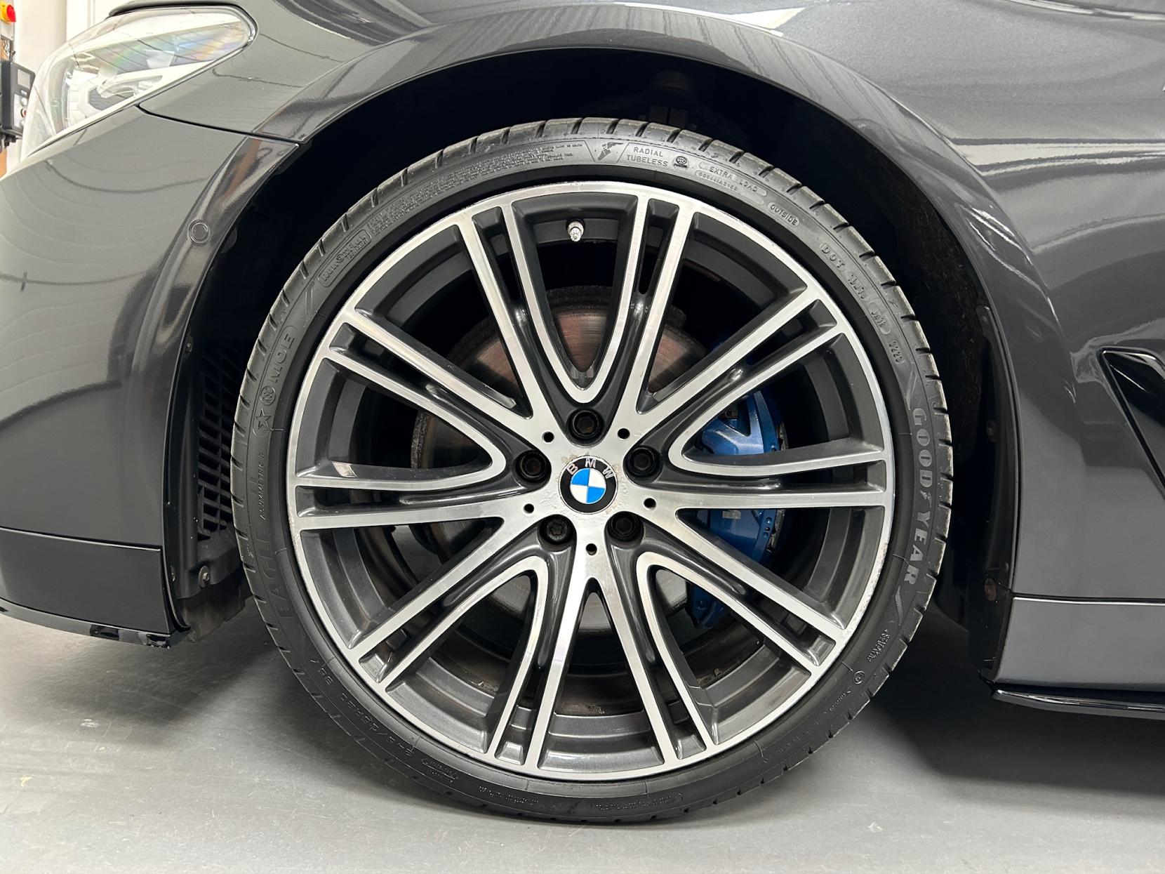 BMW 5 Series 3.0 530d M Sport Saloon 4dr Diesel Auto xDrive Euro 6 (s/s) (265 ps)