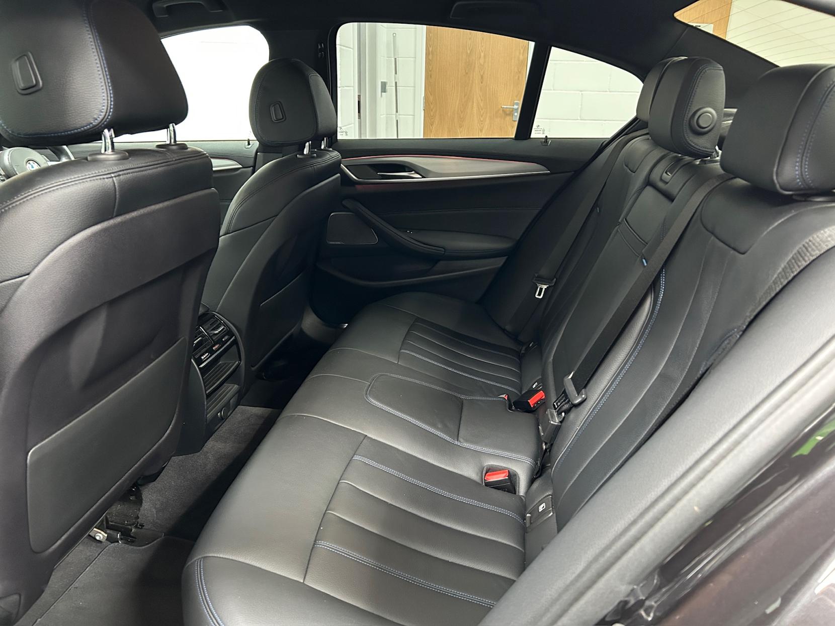 BMW 5 Series 3.0 530d M Sport Saloon 4dr Diesel Auto xDrive Euro 6 (s/s) (265 ps)