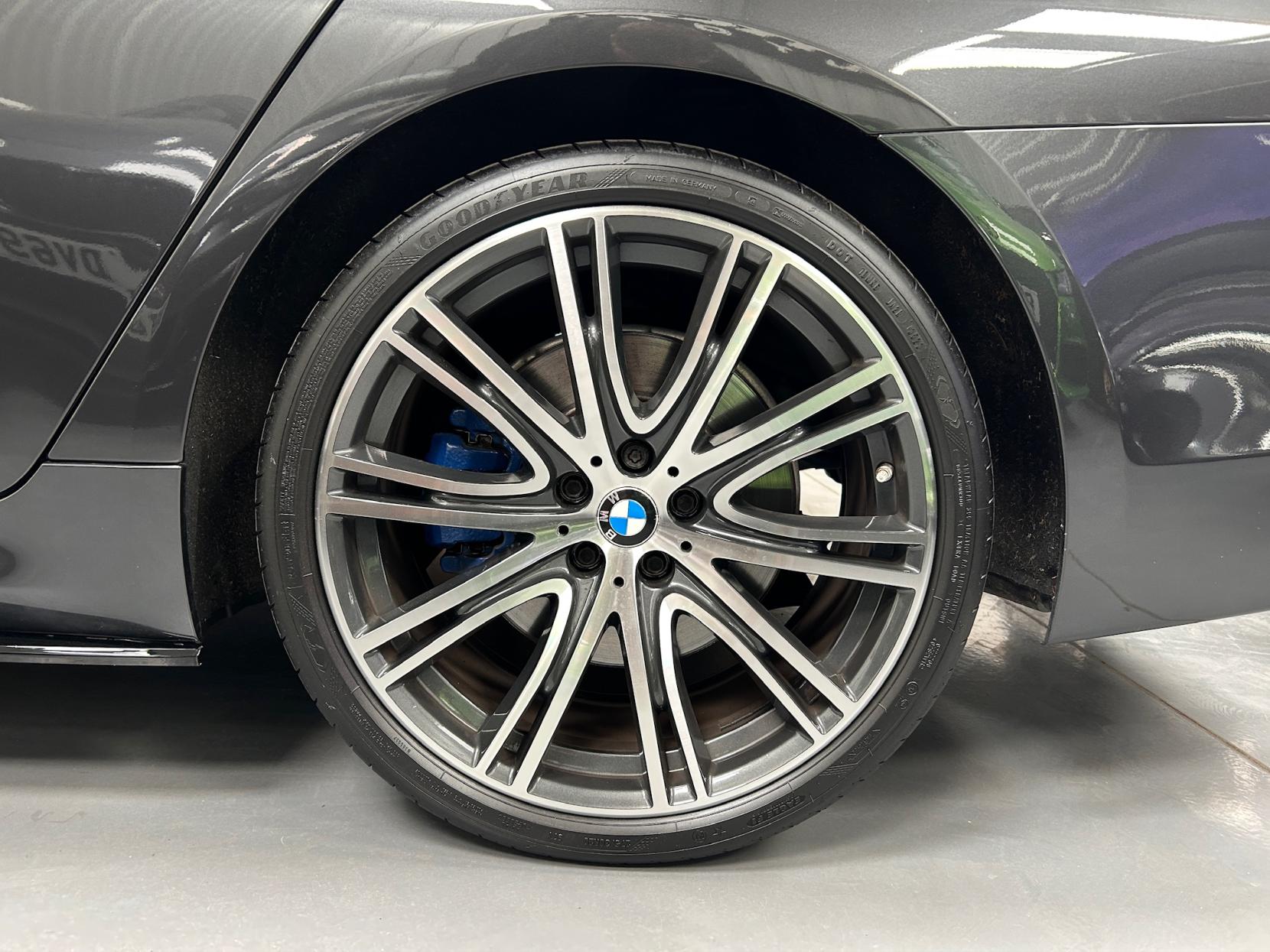 BMW 5 Series 3.0 530d M Sport Saloon 4dr Diesel Auto xDrive Euro 6 (s/s) (265 ps)