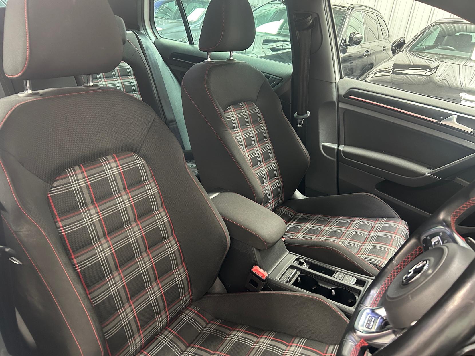 Volkswagen Golf 2.0 TSI BlueMotion Tech GTI Performance Hatchback 5dr Petrol DSG Euro 6 (s/s) (230 ps)