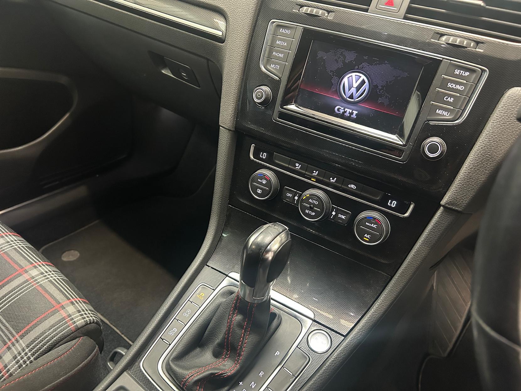 Volkswagen Golf 2.0 TSI BlueMotion Tech GTI Performance Hatchback 5dr Petrol DSG Euro 6 (s/s) (230 ps)