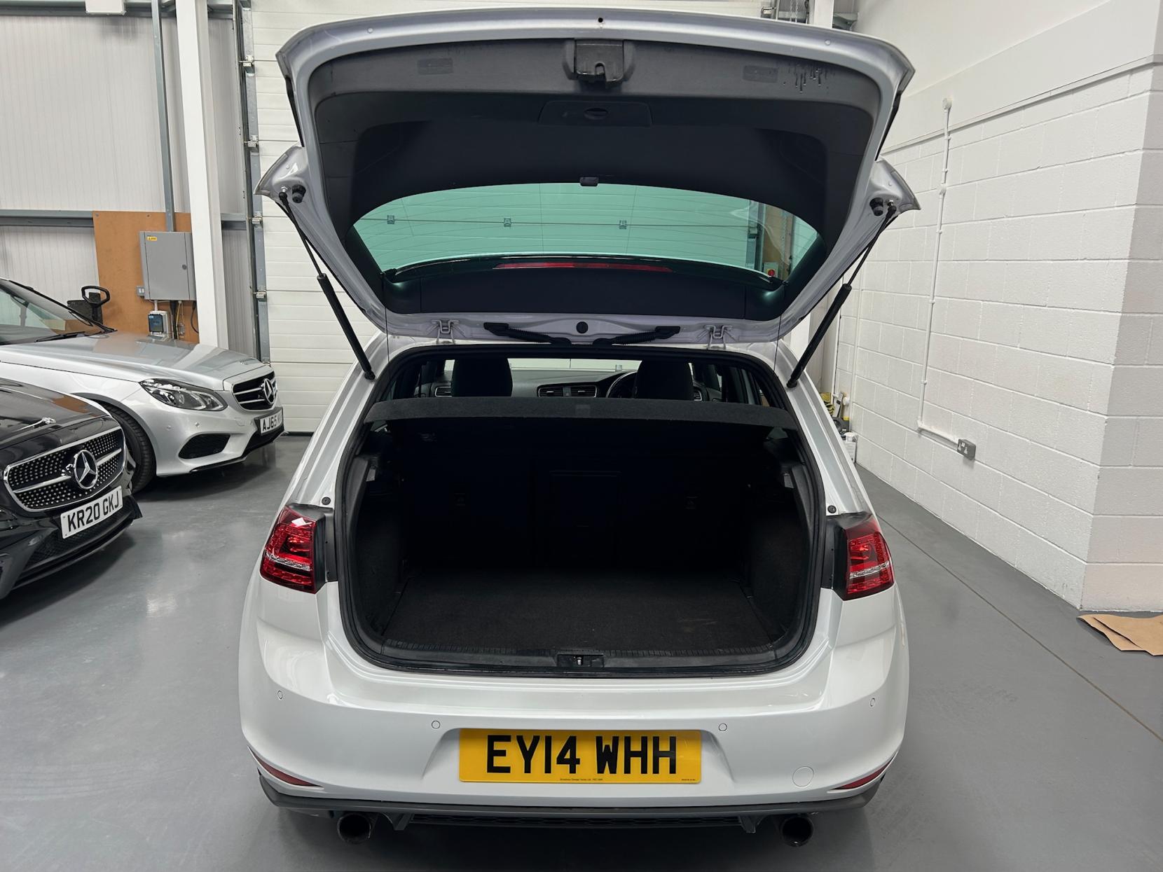 Volkswagen Golf 2.0 TSI BlueMotion Tech GTI Performance Hatchback 5dr Petrol DSG Euro 6 (s/s) (230 ps)