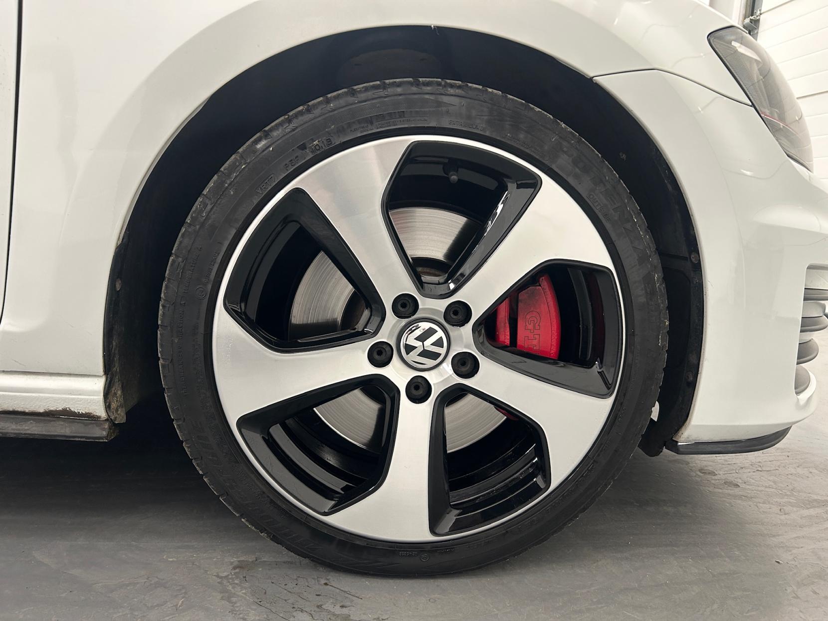 Volkswagen Golf 2.0 TSI BlueMotion Tech GTI Performance Hatchback 5dr Petrol DSG Euro 6 (s/s) (230 ps)