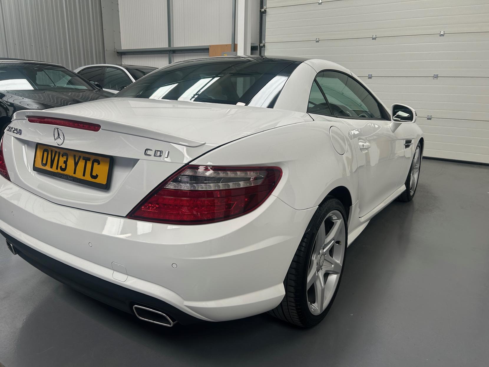 Mercedes-Benz SLK 2.1 SLK250 CDI AMG Sport Convertible 2dr Diesel G-Tronic+ Euro 5 (s/s) (204 ps)