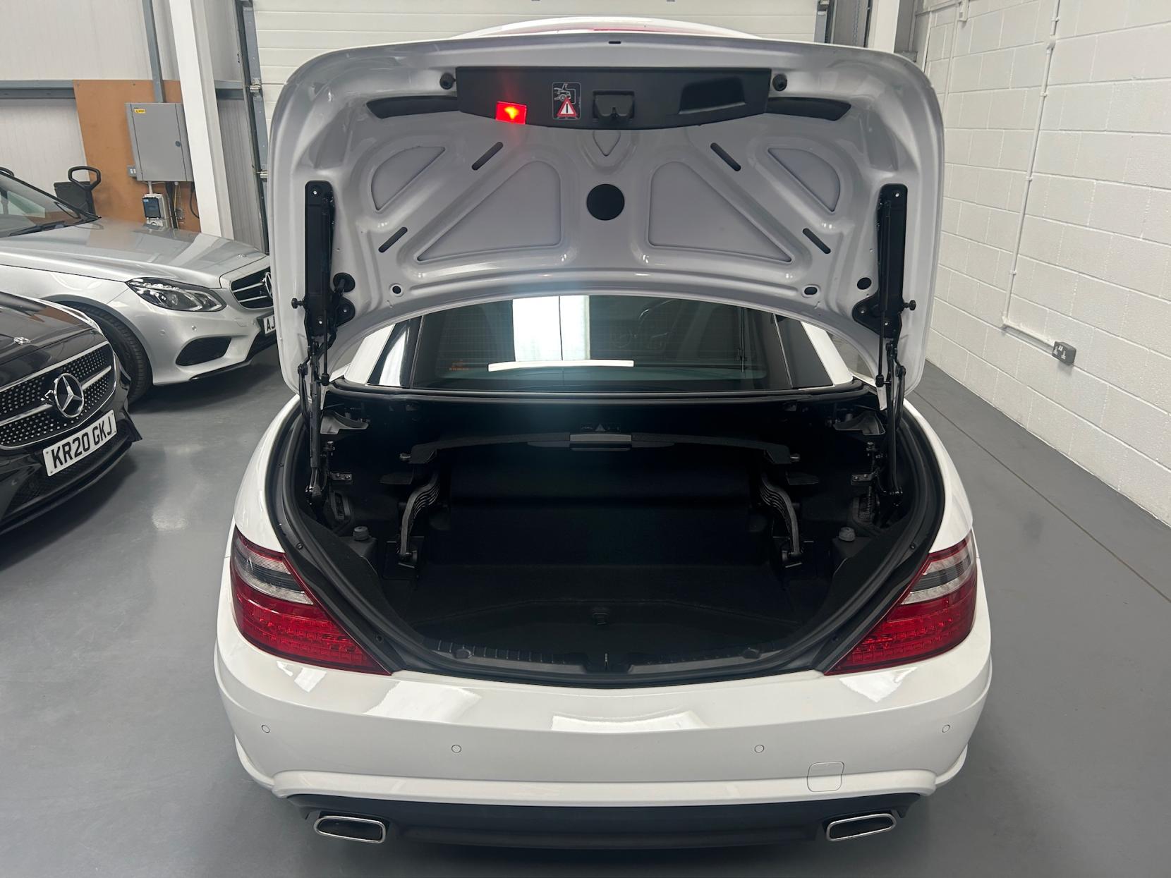 Mercedes-Benz SLK 2.1 SLK250 CDI AMG Sport Convertible 2dr Diesel G-Tronic+ Euro 5 (s/s) (204 ps)