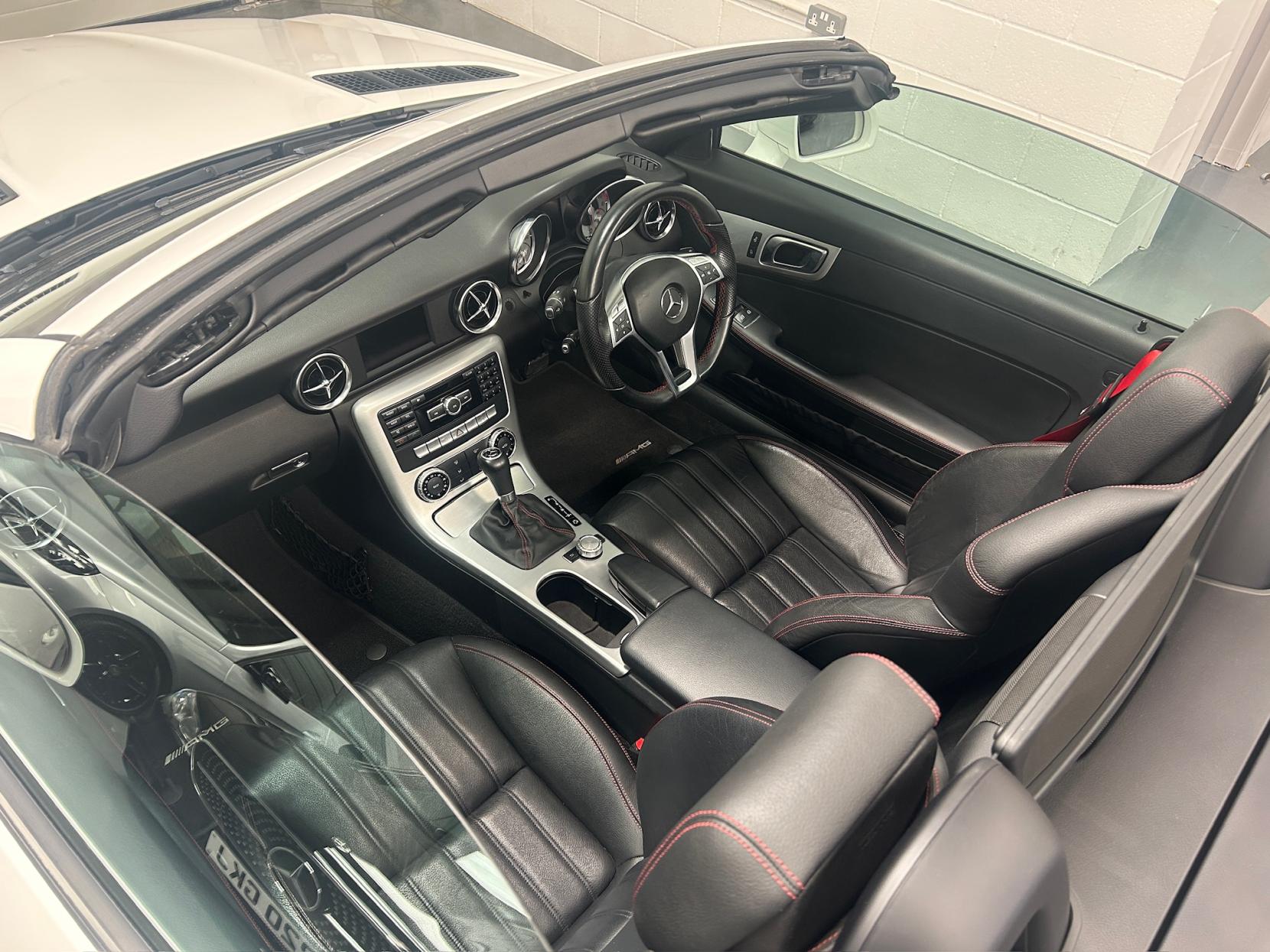 Mercedes-Benz SLK 2.1 SLK250 CDI AMG Sport Convertible 2dr Diesel G-Tronic+ Euro 5 (s/s) (204 ps)