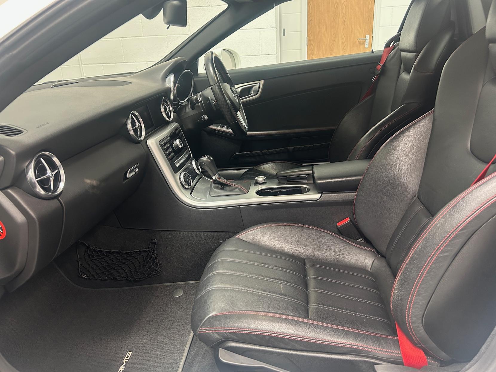 Mercedes-Benz SLK 2.1 SLK250 CDI AMG Sport Convertible 2dr Diesel G-Tronic+ Euro 5 (s/s) (204 ps)