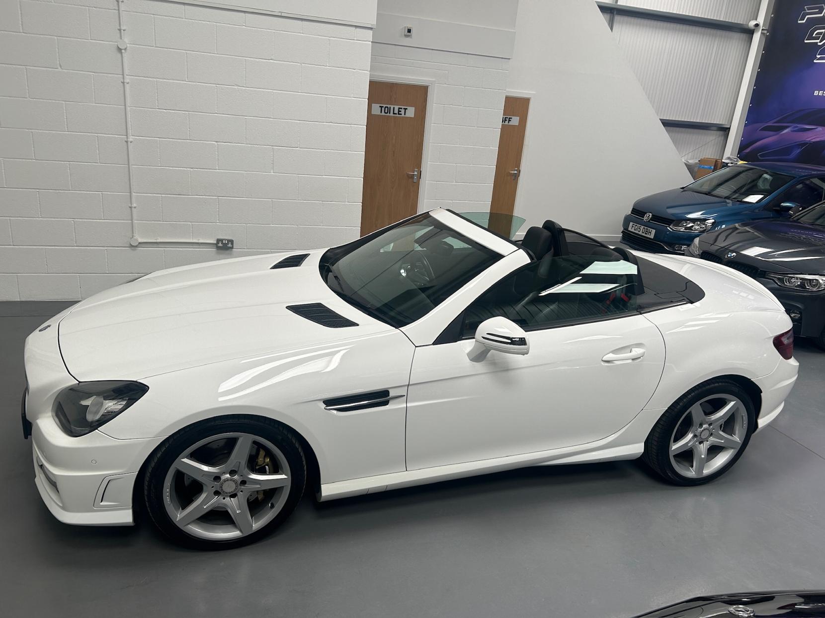 Mercedes-Benz SLK 2.1 SLK250 CDI AMG Sport Convertible 2dr Diesel G-Tronic+ Euro 5 (s/s) (204 ps)