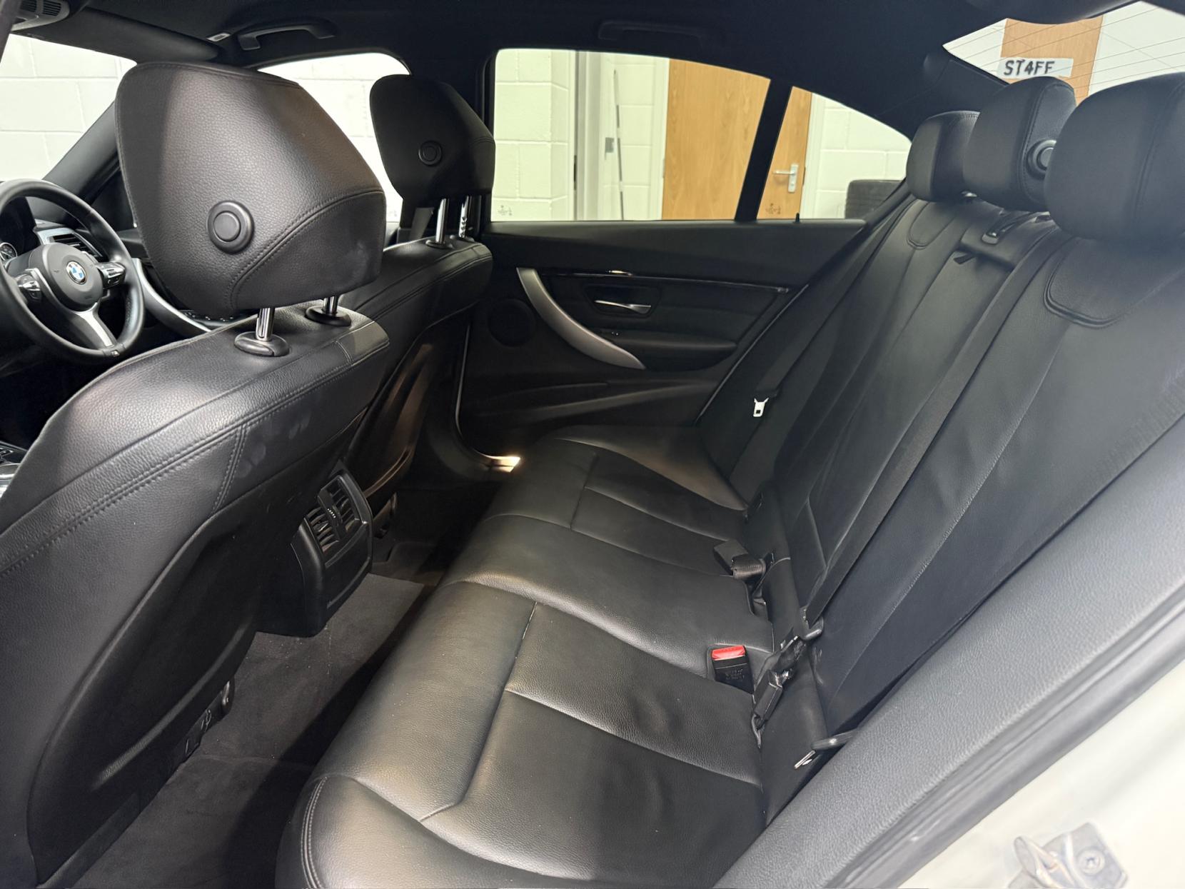 BMW 3 Series 2.0 320d M Sport Saloon 4dr Diesel Auto Euro 6 (s/s) (190 ps)
