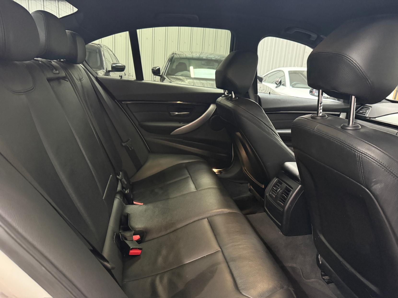 BMW 3 Series 2.0 320d M Sport Saloon 4dr Diesel Auto Euro 6 (s/s) (190 ps)