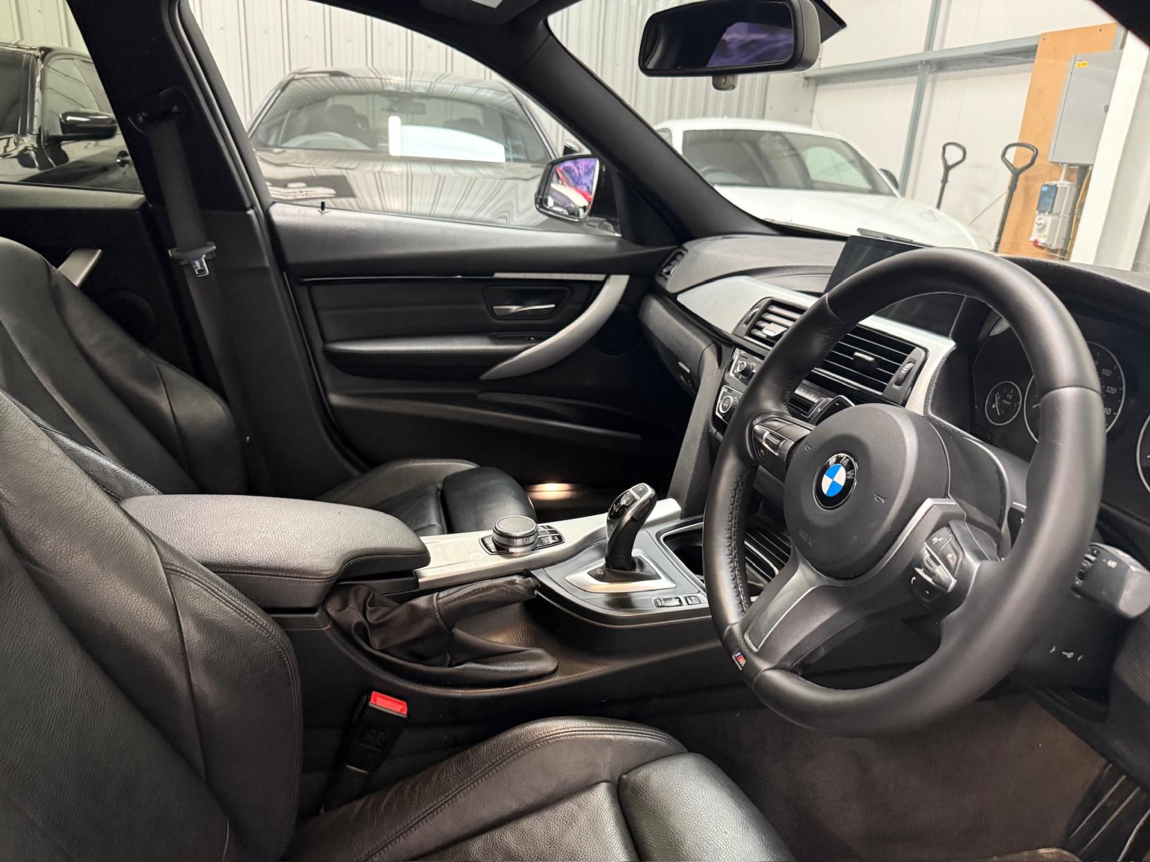 BMW 3 Series 2.0 320d M Sport Saloon 4dr Diesel Auto Euro 6 (s/s) (190 ps)