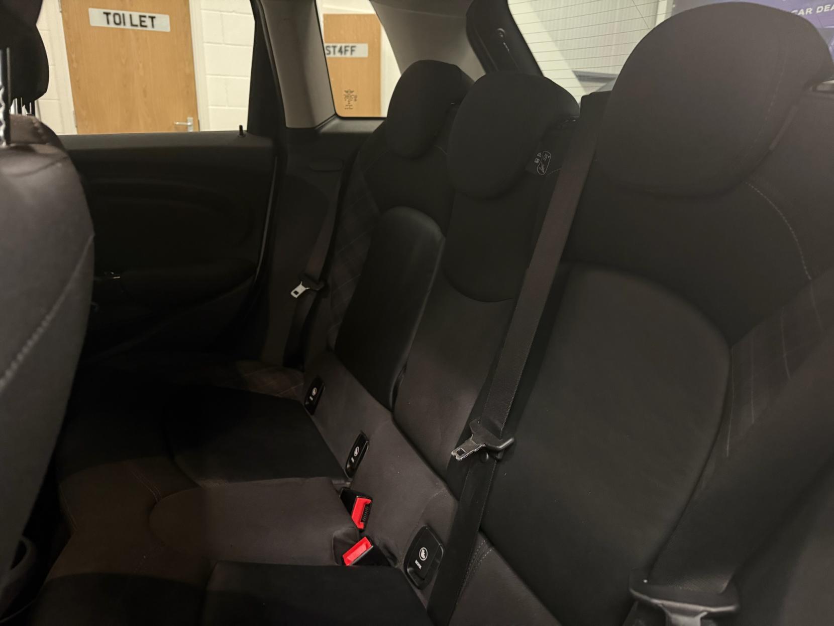 MINI Hatch 1.5 Cooper D Hatchback 5dr Diesel Manual Euro 6 (s/s) (116 ps)