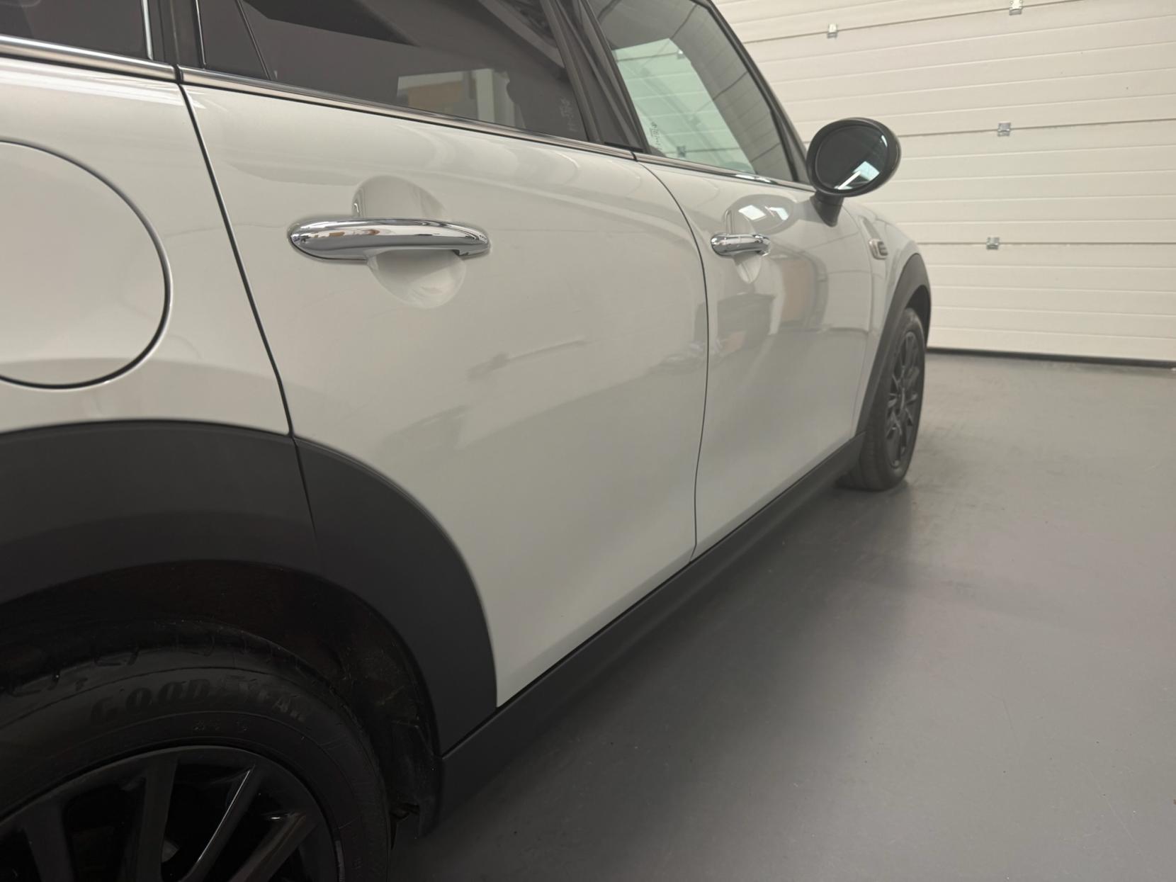 MINI Hatch 1.5 Cooper D Hatchback 5dr Diesel Manual Euro 6 (s/s) (116 ps)