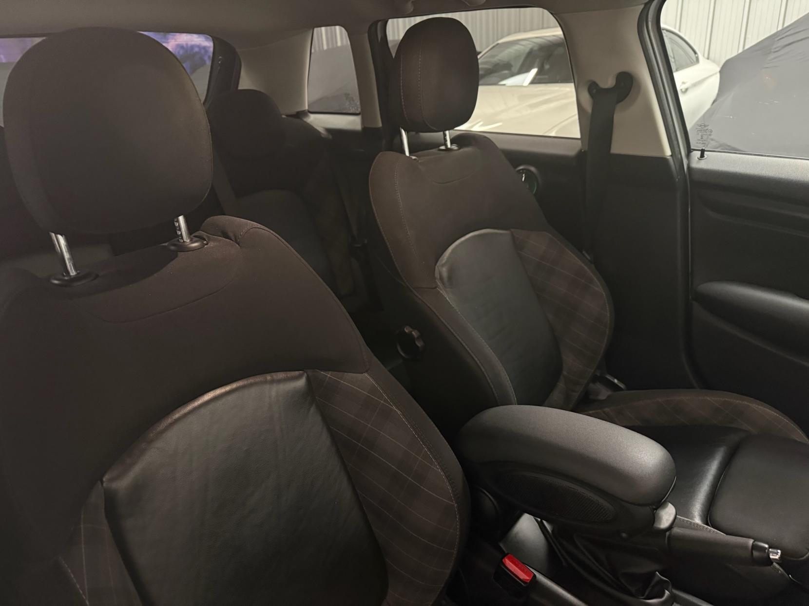 MINI Hatch 1.5 Cooper D Hatchback 5dr Diesel Manual Euro 6 (s/s) (116 ps)