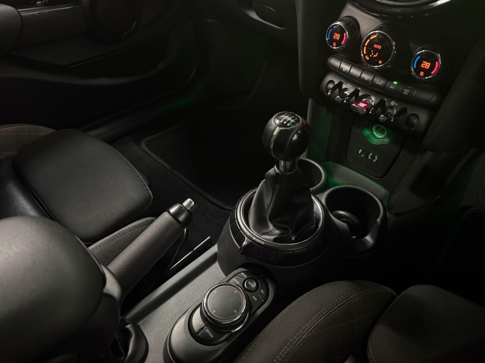 MINI Hatch 1.5 Cooper D Hatchback 5dr Diesel Manual Euro 6 (s/s) (116 ps)