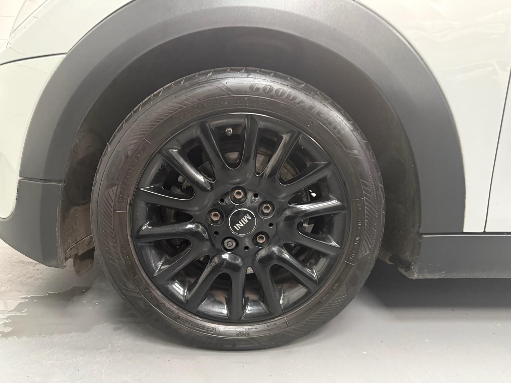 MINI Hatch 1.5 Cooper D Hatchback 5dr Diesel Manual Euro 6 (s/s) (116 ps)