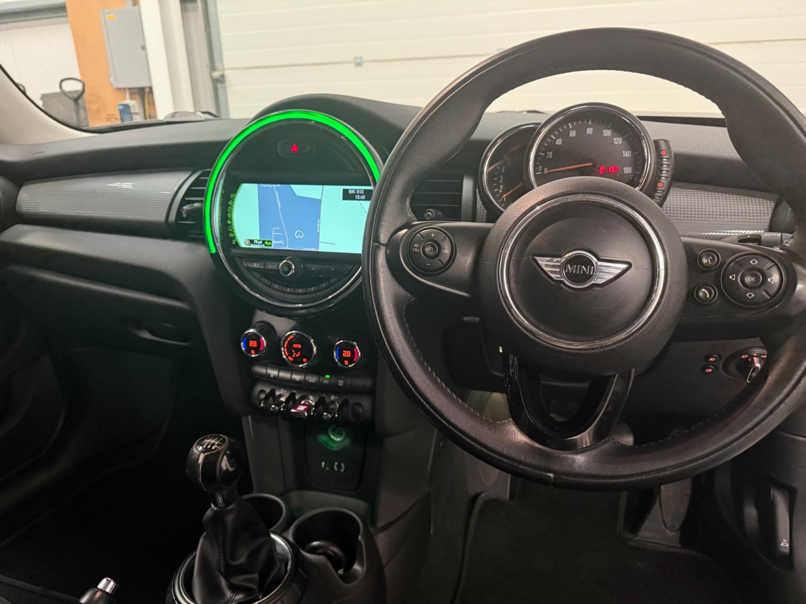 MINI Hatch 1.5 Cooper D Hatchback 5dr Diesel Manual Euro 6 (s/s) (116 ps)