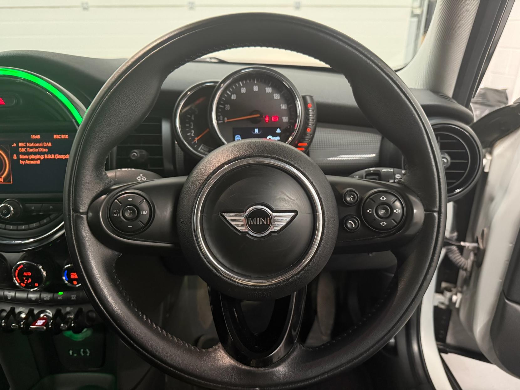 MINI Hatch 1.5 Cooper D Hatchback 5dr Diesel Manual Euro 6 (s/s) (116 ps)