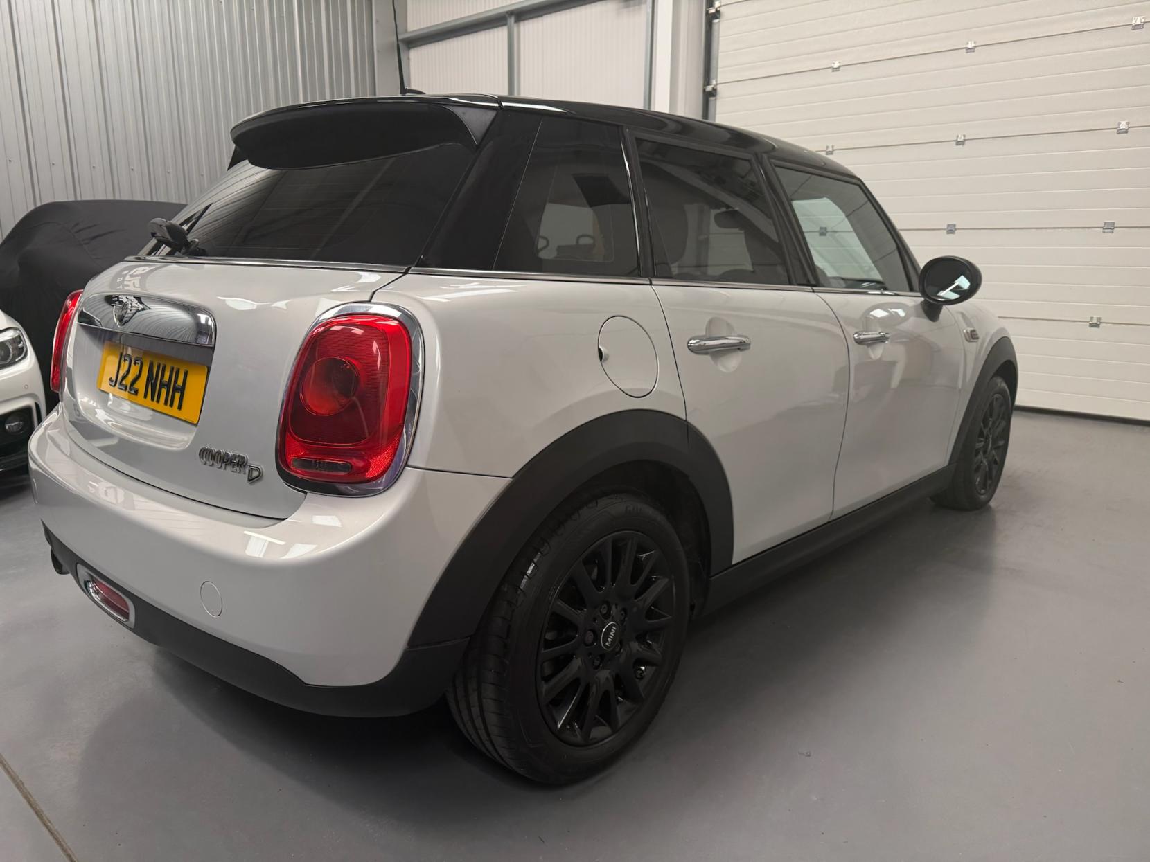 MINI Hatch 1.5 Cooper D Hatchback 5dr Diesel Manual Euro 6 (s/s) (116 ps)