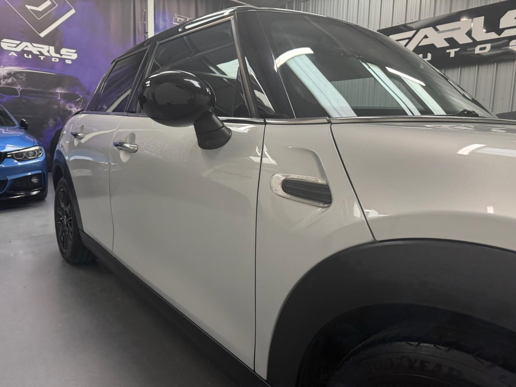 MINI Hatch 1.5 Cooper D Hatchback 5dr Diesel Manual Euro 6 (s/s) (116 ps)