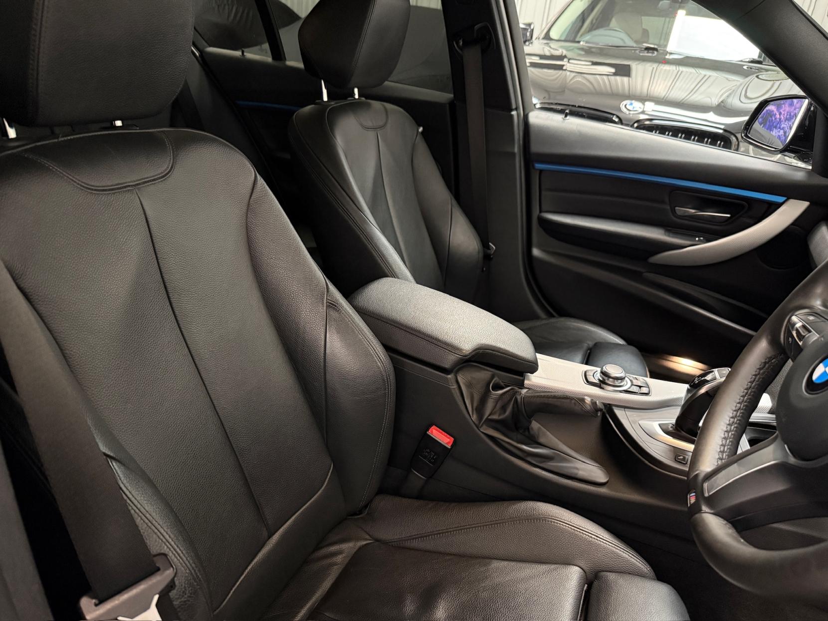 BMW 3 Series 3.0 330d M Sport Saloon 4dr Diesel Auto Euro 6 (s/s) (258 ps)