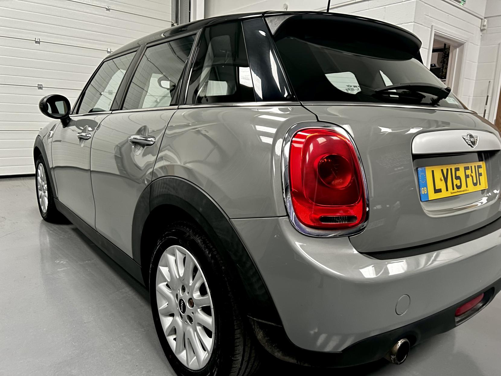 MINI Hatch 1.5 Cooper Hatchback 5dr Petrol Manual Euro 6 (s/s) (136 ps)