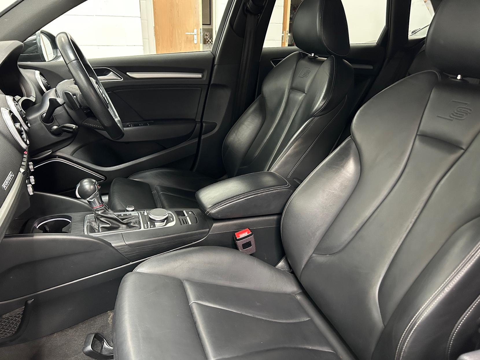 Audi S3 2.0 TFSI Black Edition Sportback 5dr Petrol S Tronic quattro Euro 6 (s/s) (310 ps)