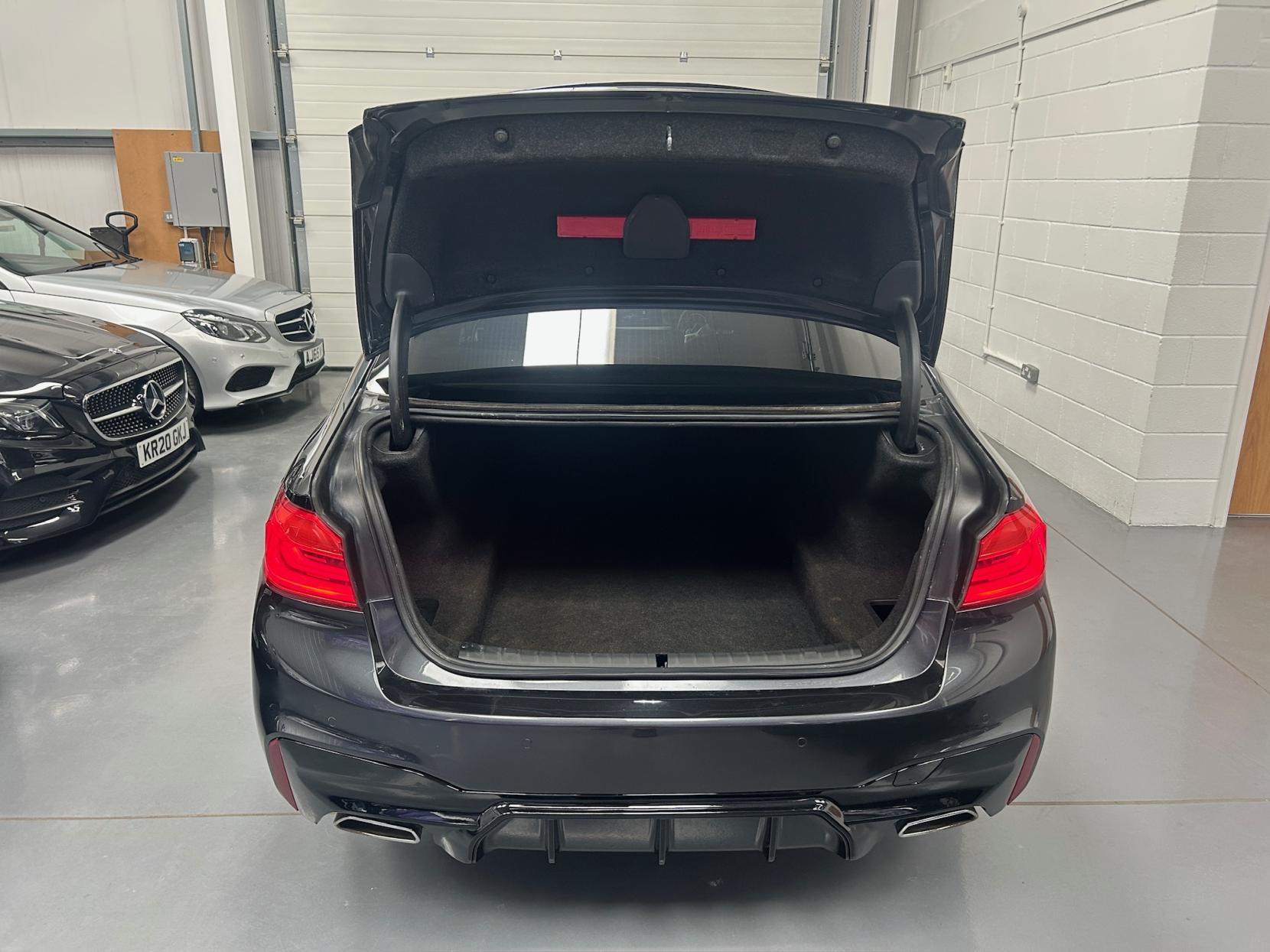 BMW 5 Series 2.0 520d M Sport Saloon 4dr Diesel Auto Euro 6 (s/s) (190 ps)