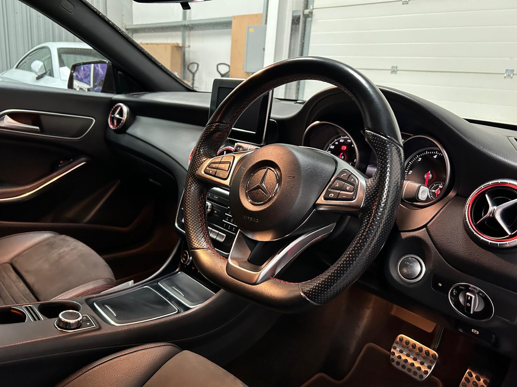 Mercedes-Benz CLA 2.1 CLA220d AMG Line Coupe 4dr Diesel 7G-DCT Euro 6 (s/s) (177 ps)