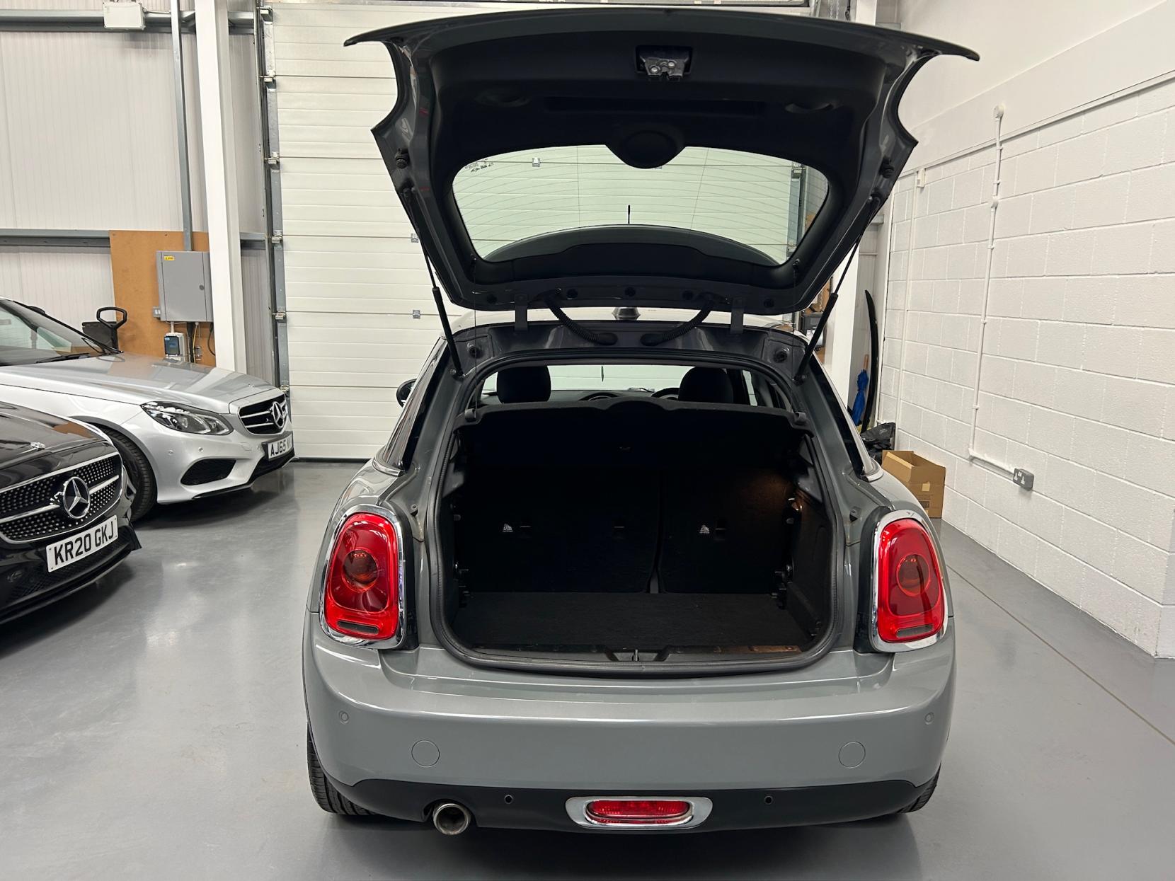 MINI Hatch 1.5 Cooper D Hatchback 5dr Diesel Manual Euro 6 (s/s) (116 ps)