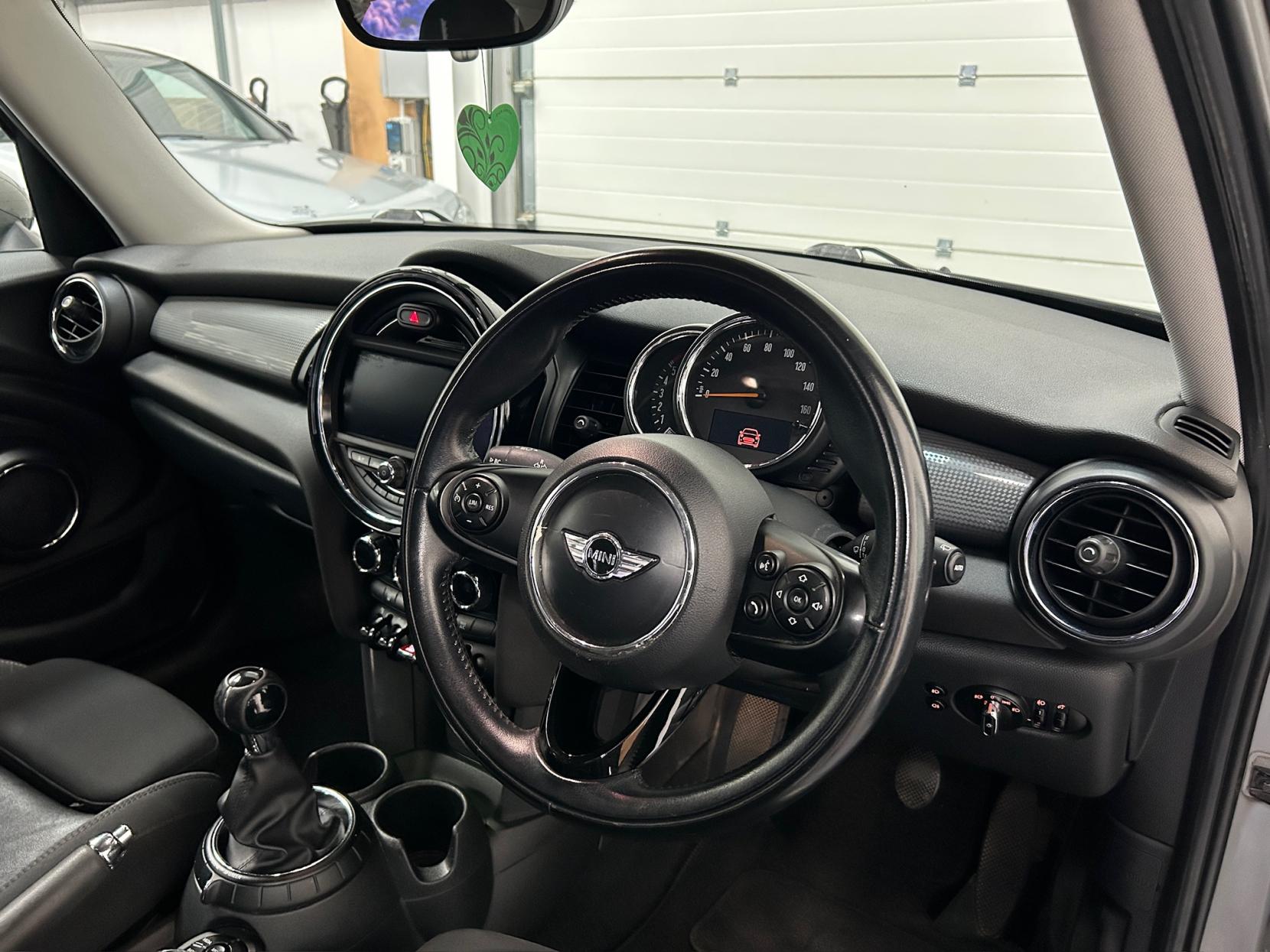 MINI Hatch 1.5 Cooper D Hatchback 5dr Diesel Manual Euro 6 (s/s) (116 ps)