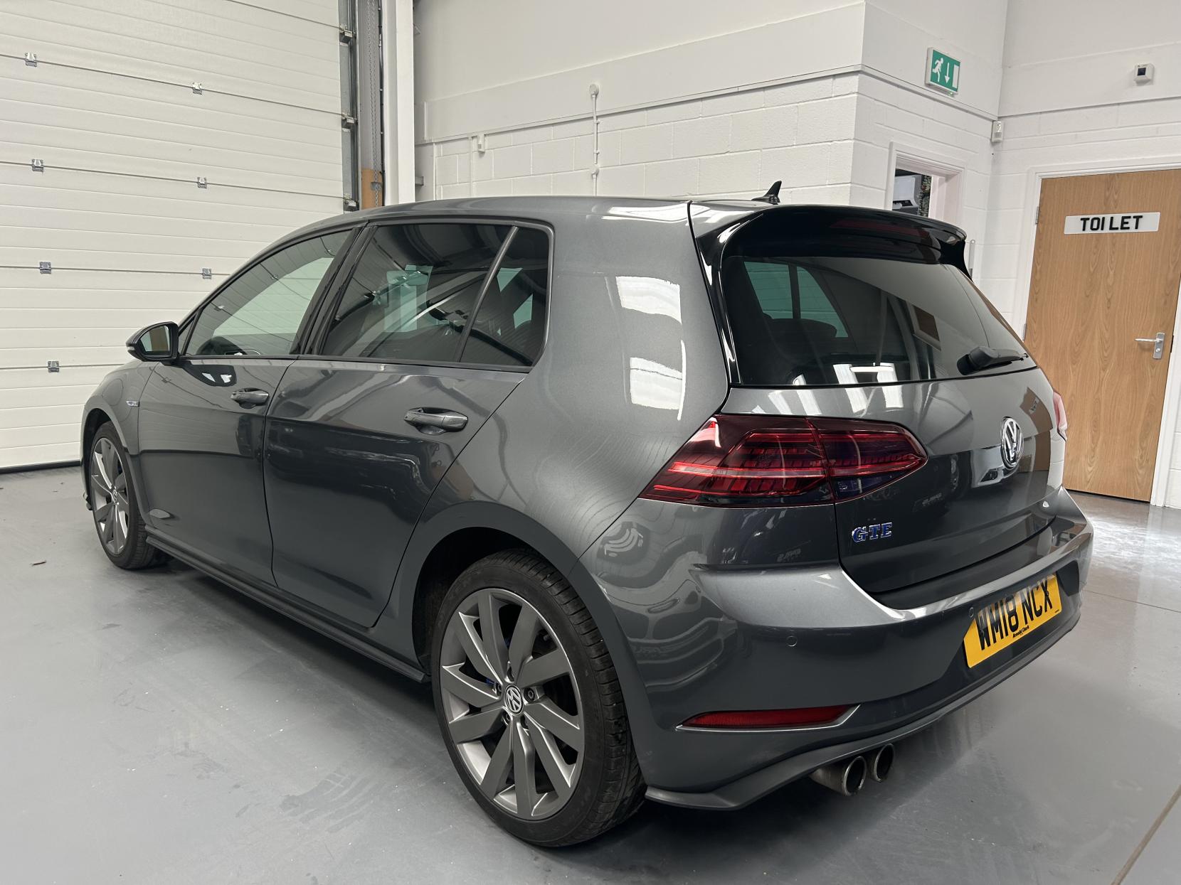 Volkswagen Golf 1.4 TSI 8.7kWh GTE Advance Hatchback 5dr Petrol Plug-in Hybrid DSG Euro 6 (s/s) (204 ps)