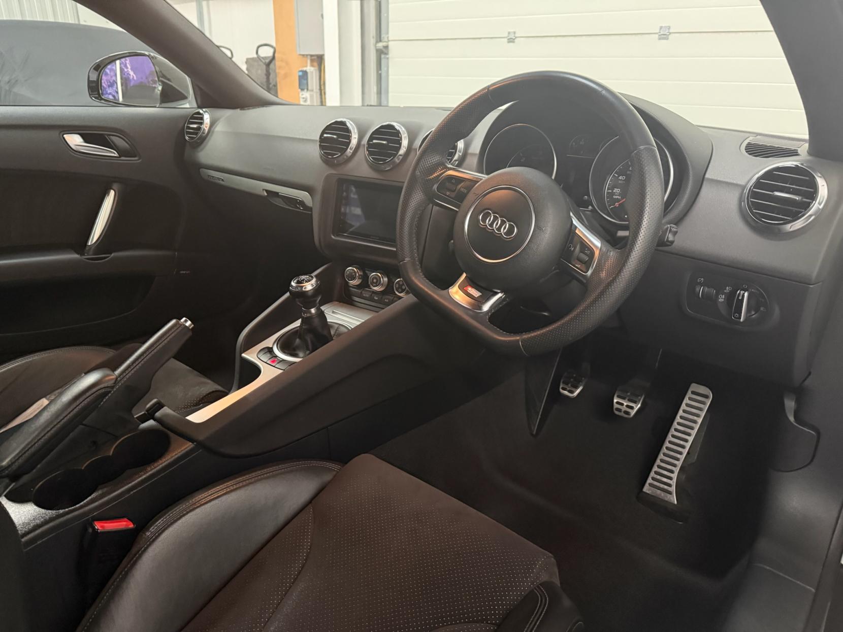 Audi TT 2.0 TDI Black Edition Coupe 3dr Diesel Manual quattro Euro 5 (170 ps)