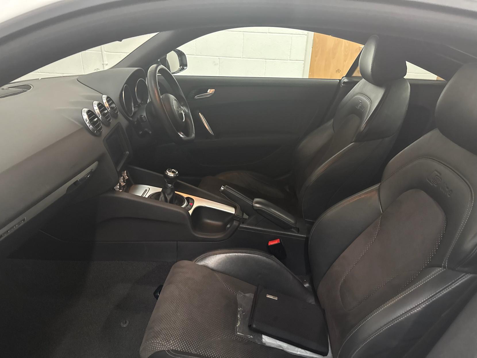 Audi TT 2.0 TDI Black Edition Coupe 3dr Diesel Manual quattro Euro 5 (170 ps)