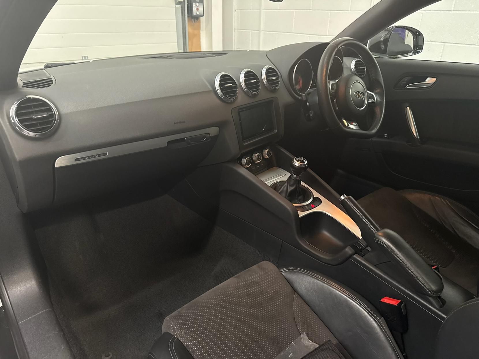 Audi TT 2.0 TDI Black Edition Coupe 3dr Diesel Manual quattro Euro 5 (170 ps)