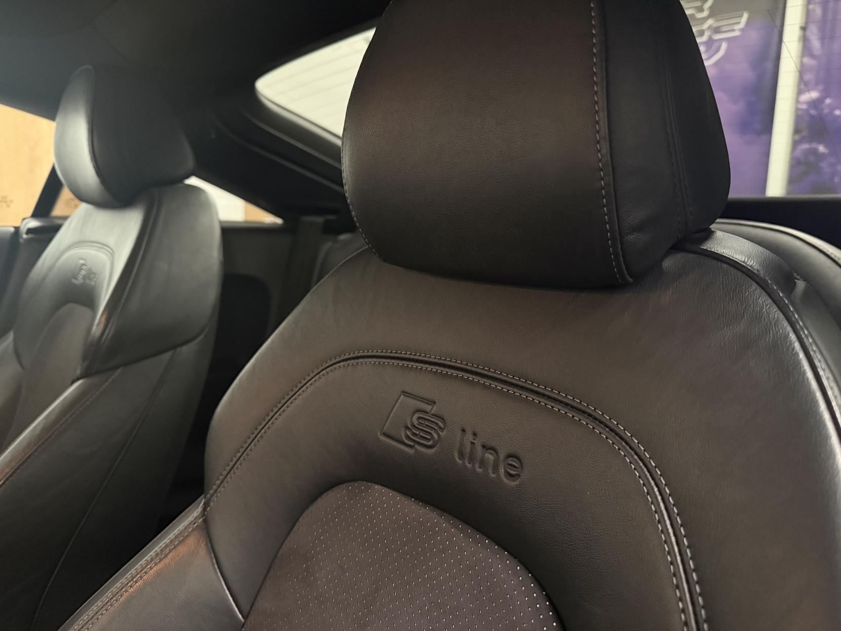 Audi TT 2.0 TDI Black Edition Coupe 3dr Diesel Manual quattro Euro 5 (170 ps)