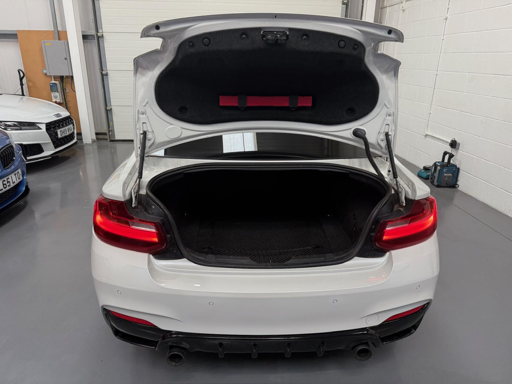 BMW 2 Series 3.0 M235i Coupe 2dr Petrol Auto Euro 6 (s/s) (326 ps)