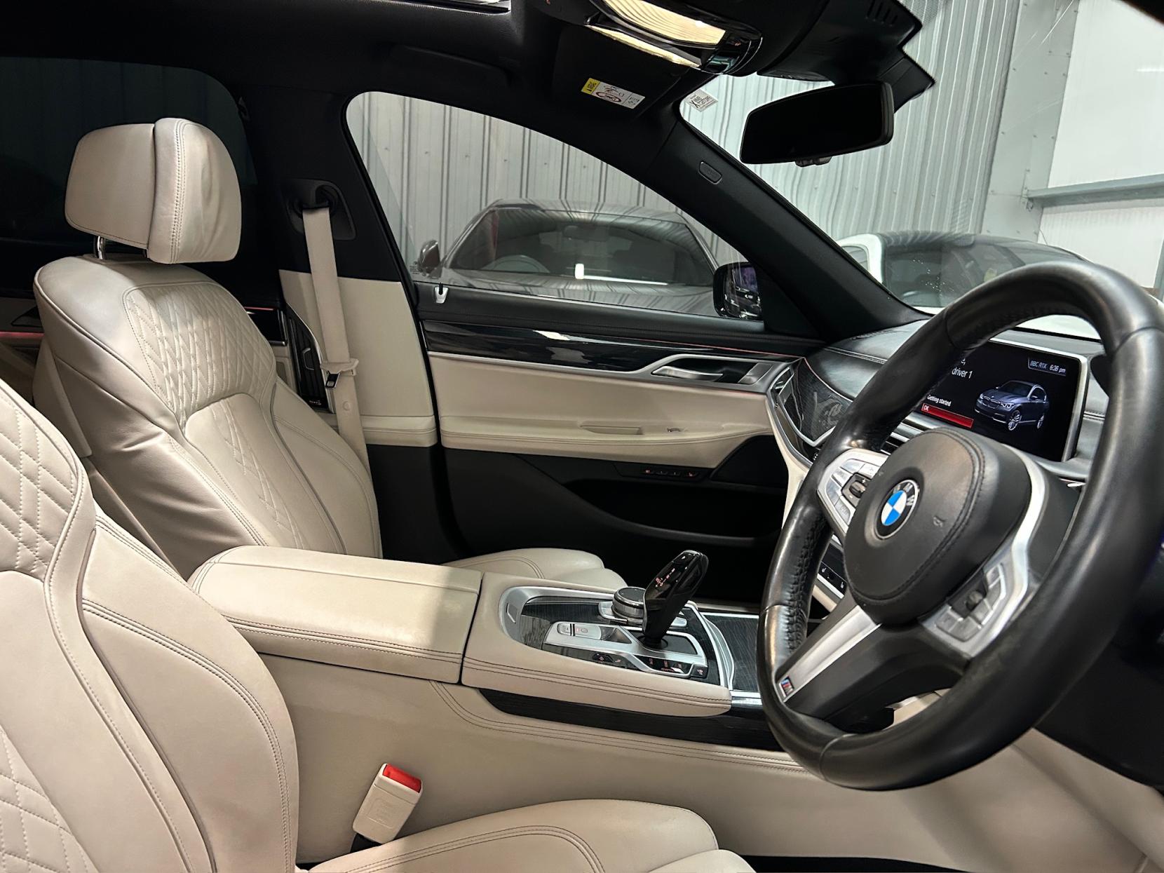 BMW 7 Series 3.0 740Ld M Sport Saloon 4dr Diesel Auto xDrive Euro 6 (s/s) (320 ps)