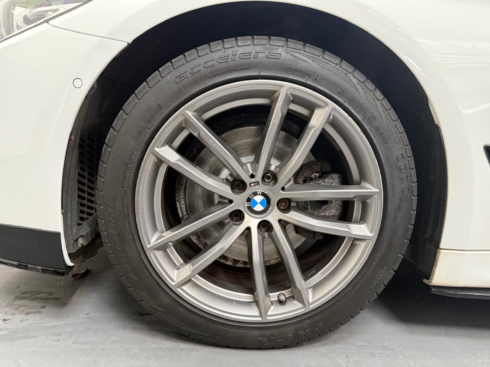 BMW 5 Series 2.0 520d M Sport Touring 5dr Diesel Auto xDrive Euro 6 (s/s) (190 ps)