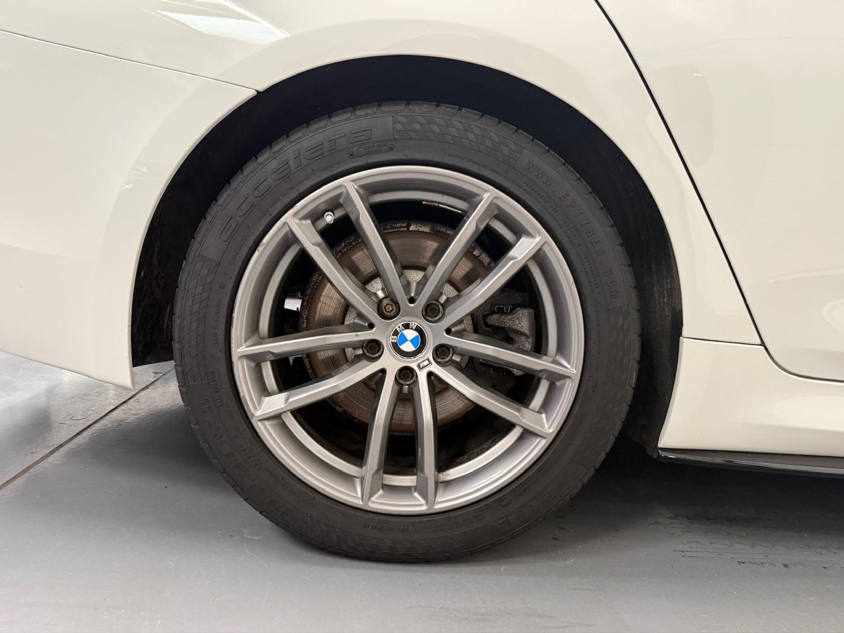 BMW 5 Series 2.0 520d M Sport Touring 5dr Diesel Auto xDrive Euro 6 (s/s) (190 ps)