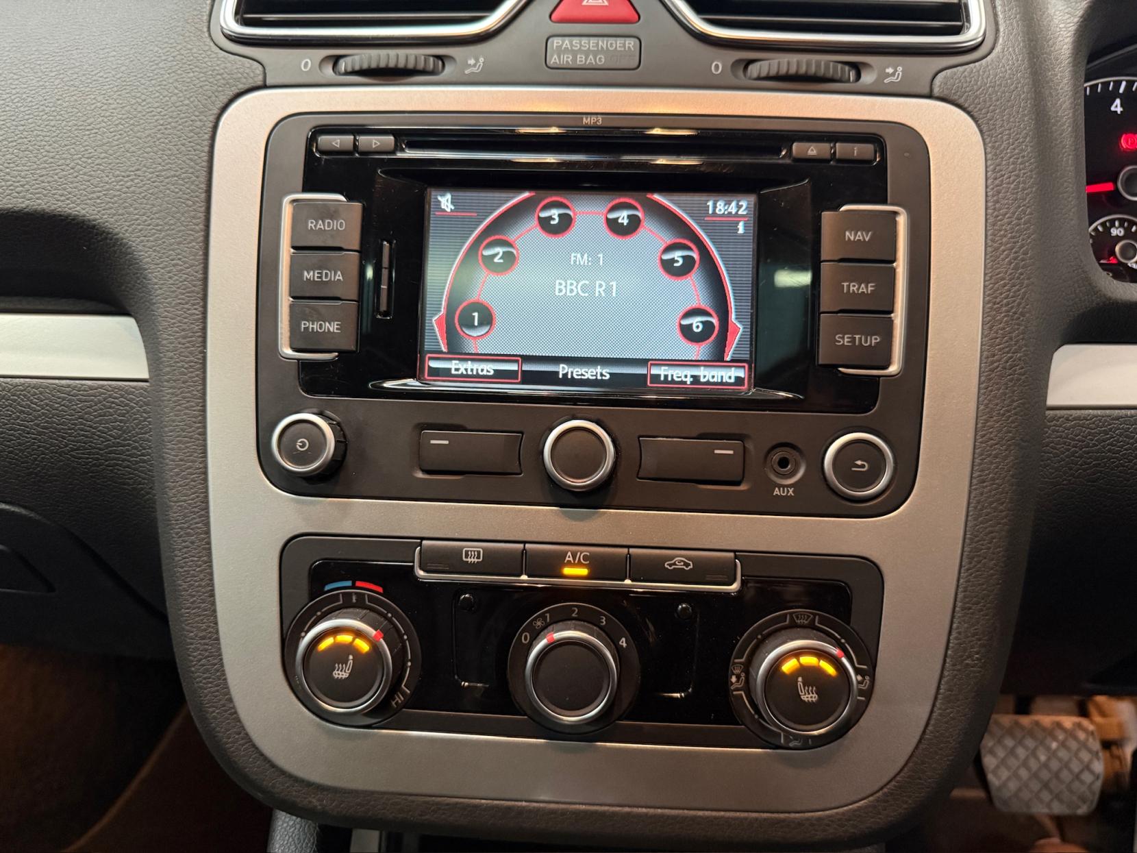 Volkswagen Scirocco 1.4 TSI Hatchback 3dr Petrol DSG Euro 5 (Nav) (160 ps)