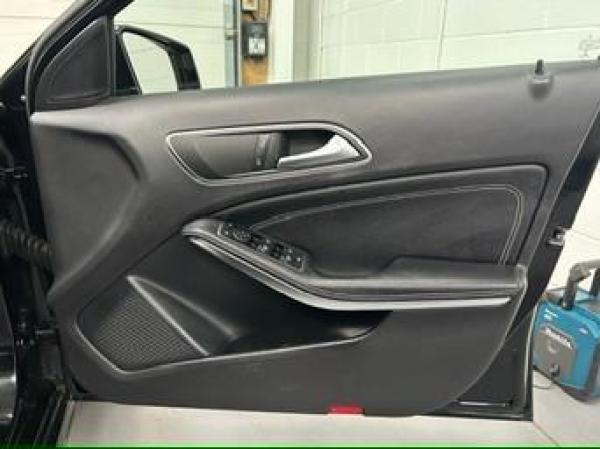 Mercedes-Benz A Class 1.5 A180d SE (Executive) Hatchback 5dr Diesel Manual Euro 6 (s/s) (109 ps)