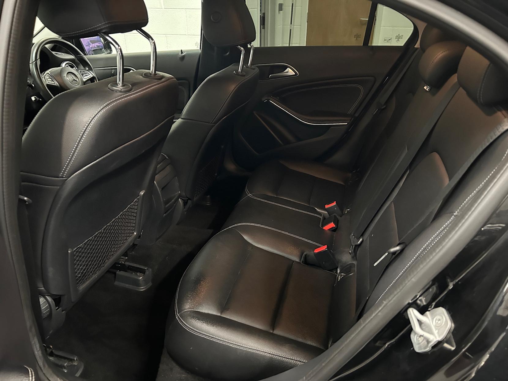 Mercedes-Benz A Class 1.5 A180d SE (Executive) Hatchback 5dr Diesel Manual Euro 6 (s/s) (109 ps)