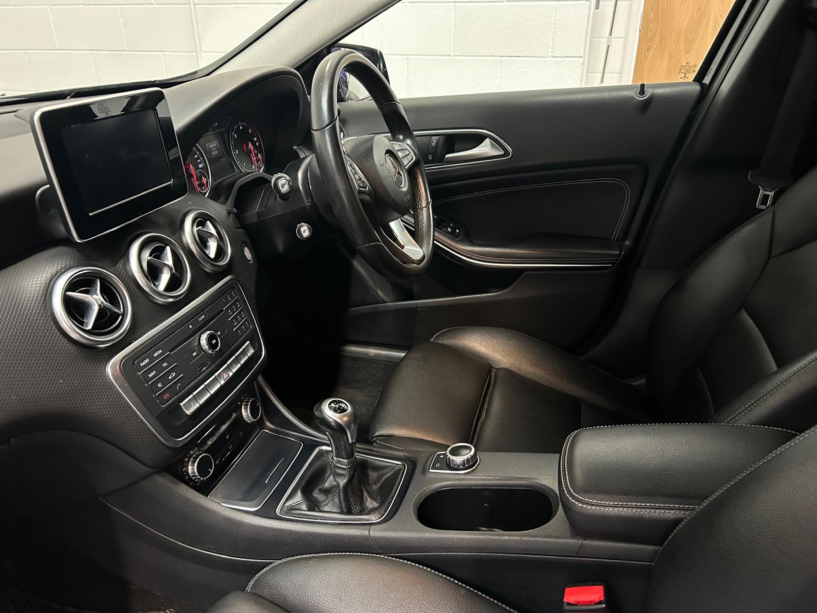 Mercedes-Benz A Class 1.5 A180d SE (Executive) Hatchback 5dr Diesel Manual Euro 6 (s/s) (109 ps)